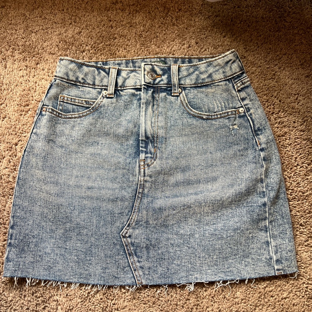 Light wash jean skirt